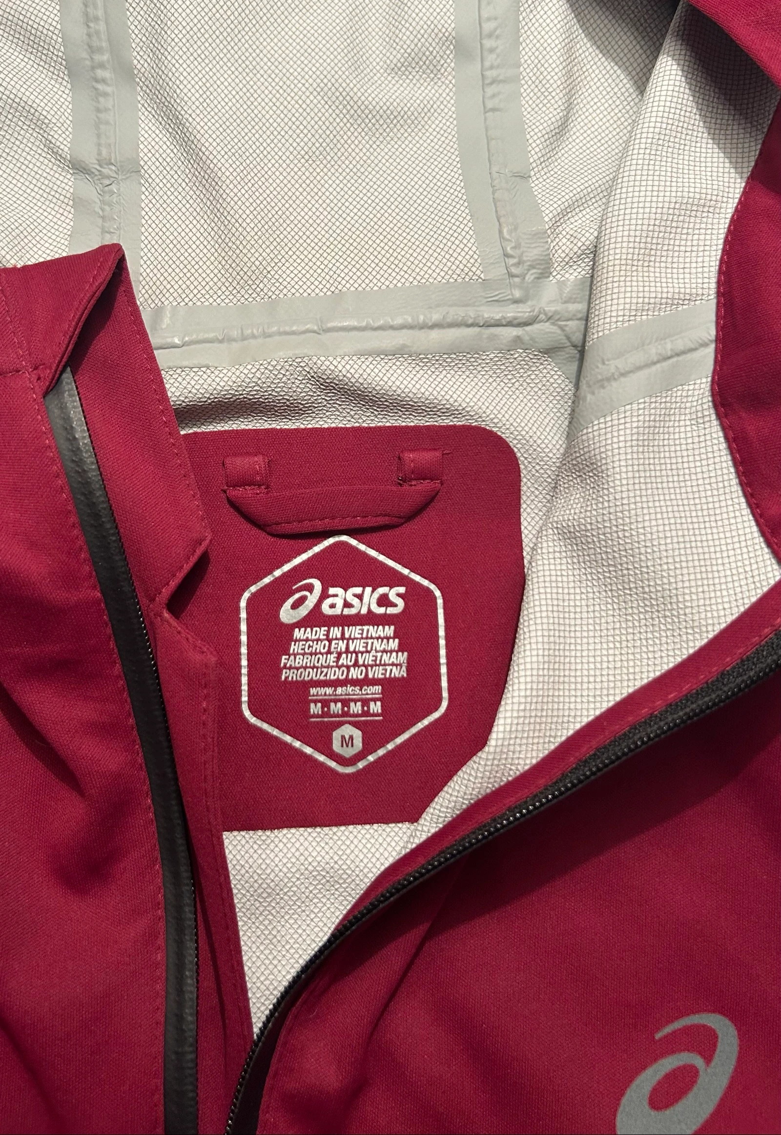 red Asics waterproof jacket size M – photo 4